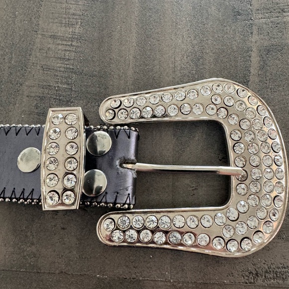 B. B. Simon Swarovski Crystal Belt. - Picture 1 of 5
